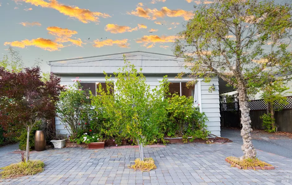 275 Carlsbad CT, San Rafael, CA 94903