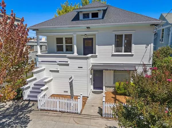 30 Liberty ST, Petaluma, CA 94952