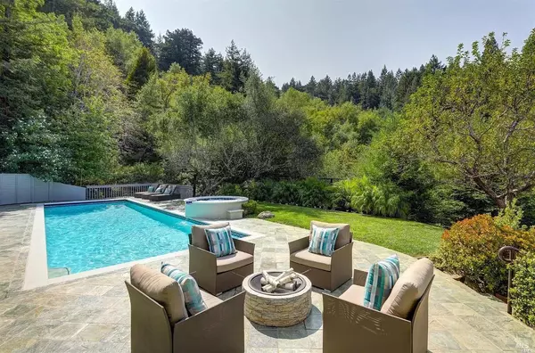 Kentfield, CA 94904,216 Evergreen DR