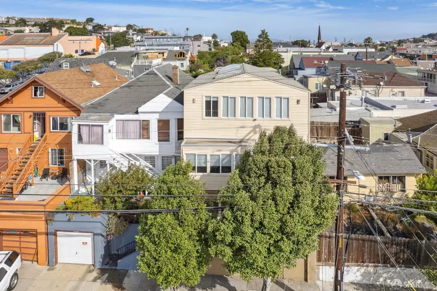 102 Thornton AVE, San Francisco, CA 94124