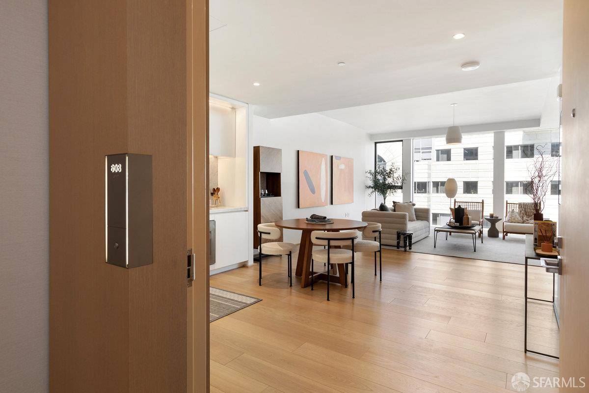 1 Steuart LN #608, San Francisco, CA 94105