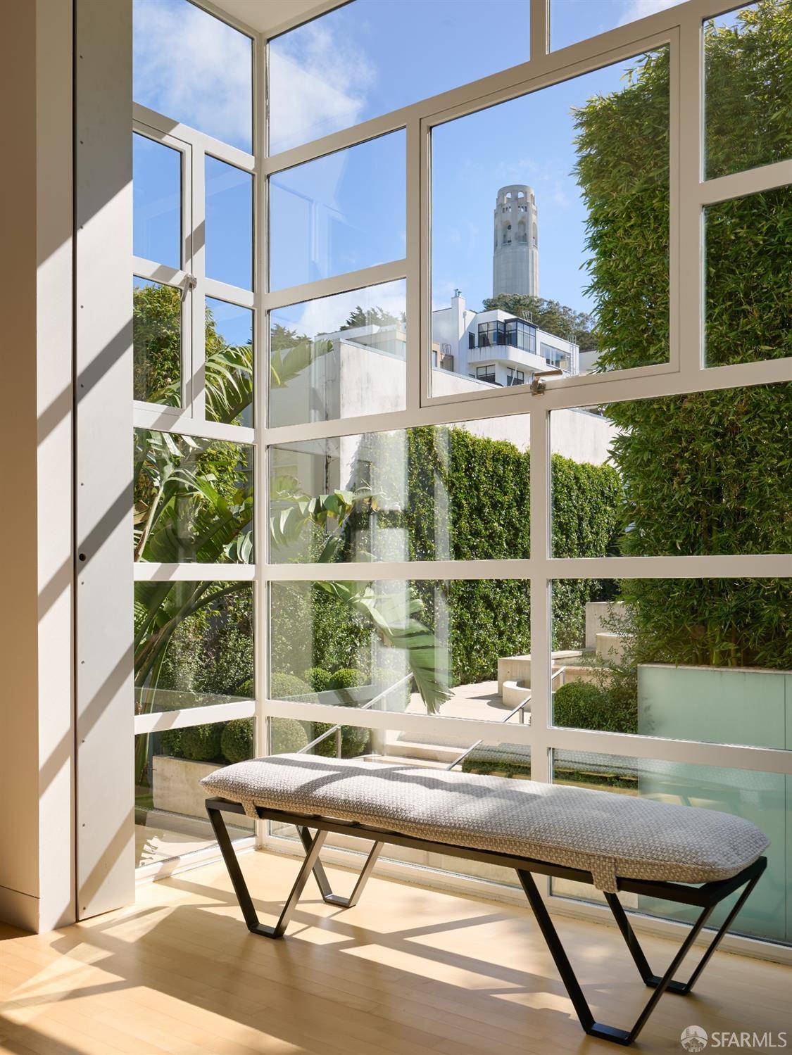 San Francisco, CA 94133,340 Lombard ST