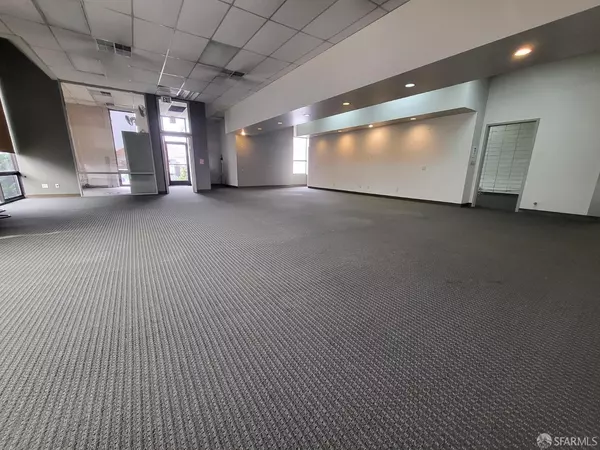 Daly City, CA 94015,2488 Junipero Serra BLVD