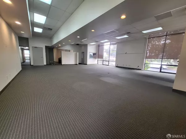 Daly City, CA 94015,2488 Junipero Serra BLVD