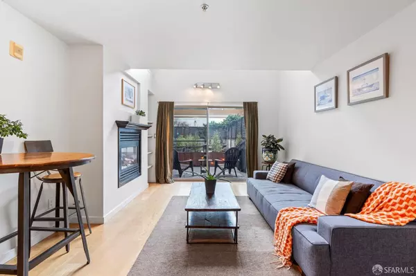 San Francisco, CA 94109,1720 Clay ST #8