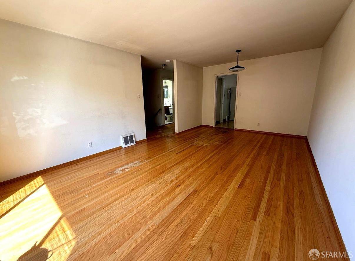 San Francisco, CA 94131,165 Burnside AVE