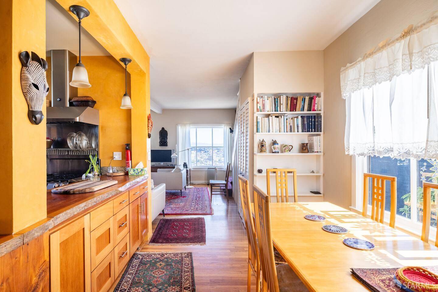 San Francisco, CA 94131,70 Laidley ST
