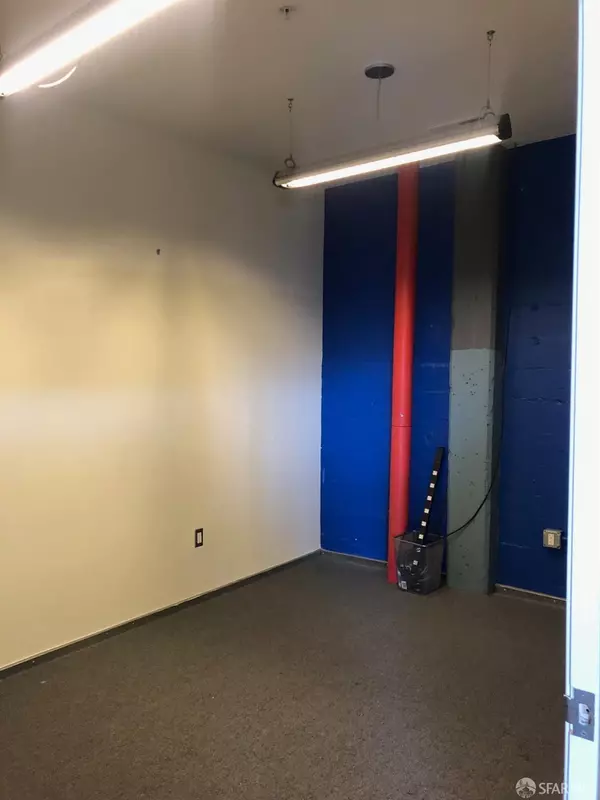 San Francisco, CA 94103,1118 Howard AVE