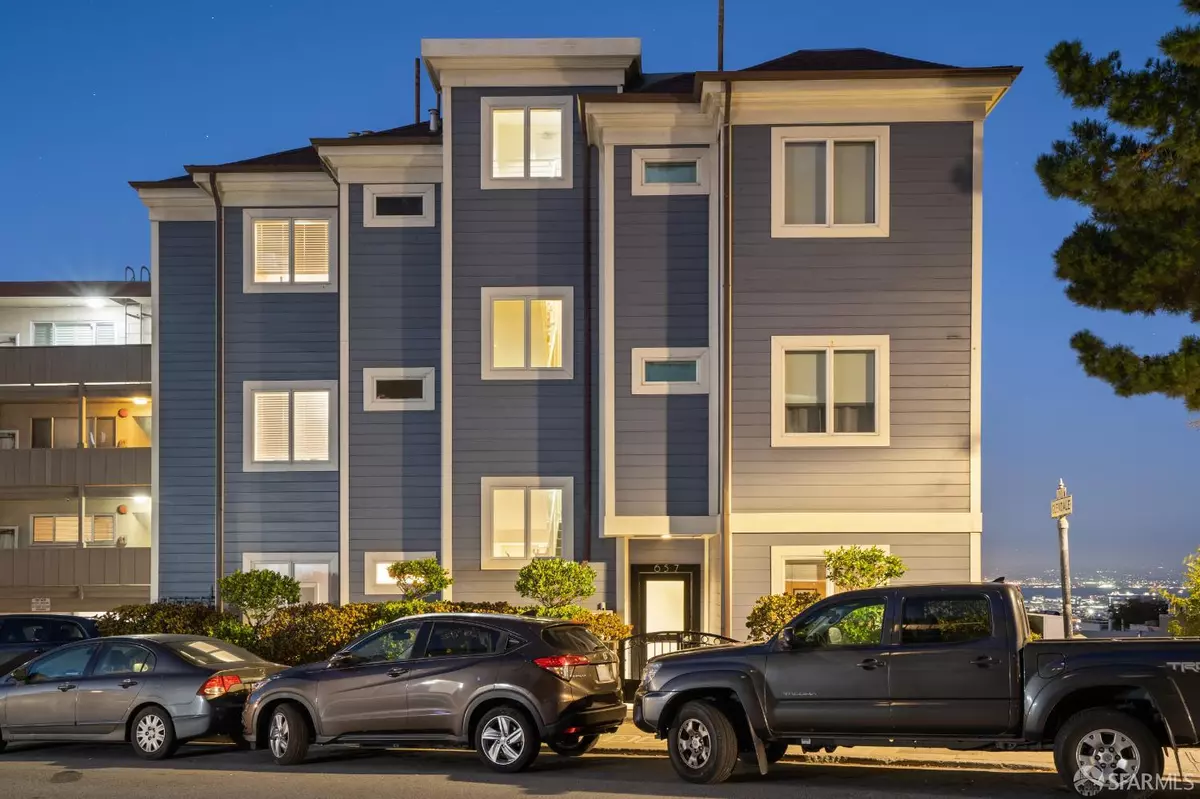 San Francisco, CA 94114,657 Corbett AVE #2