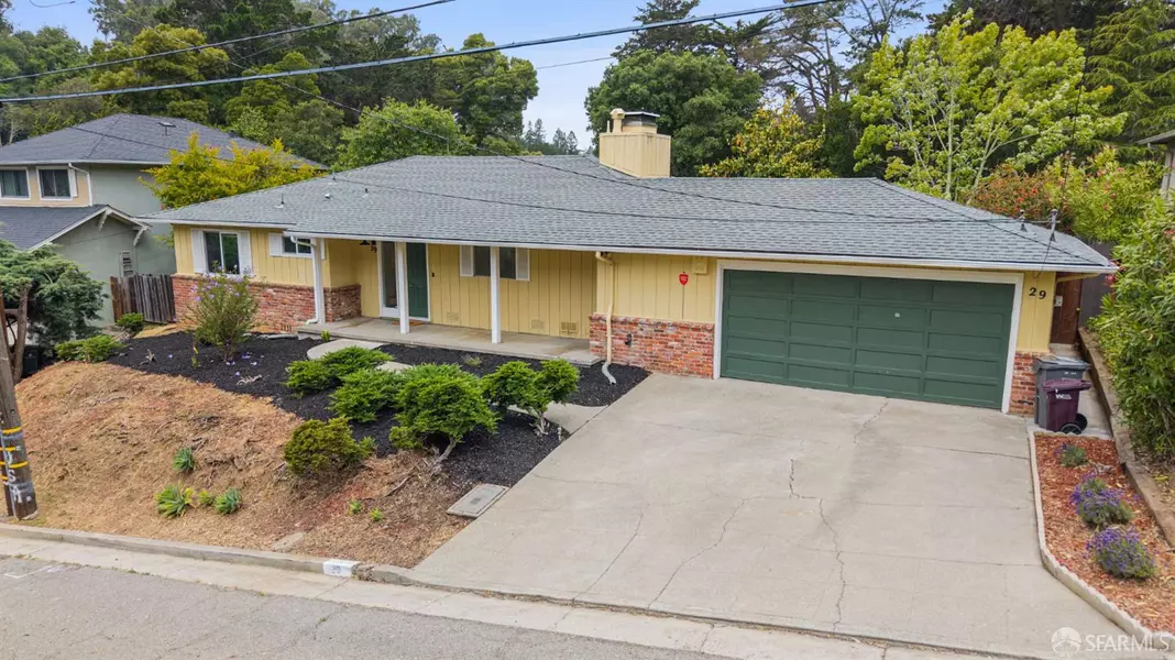 29 Woodcrest CIR, Oakland, CA 94602