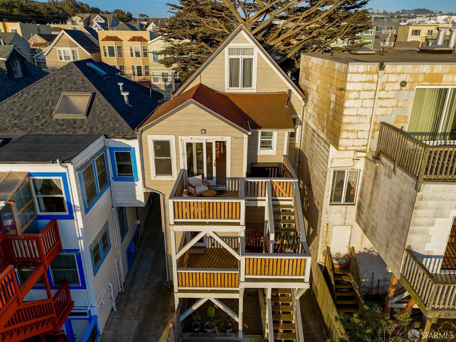 San Francisco, CA 94122,1251-1253 46th AVE