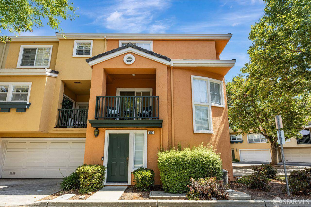 3587 Fitzsimmons Common, Fremont, CA 94538