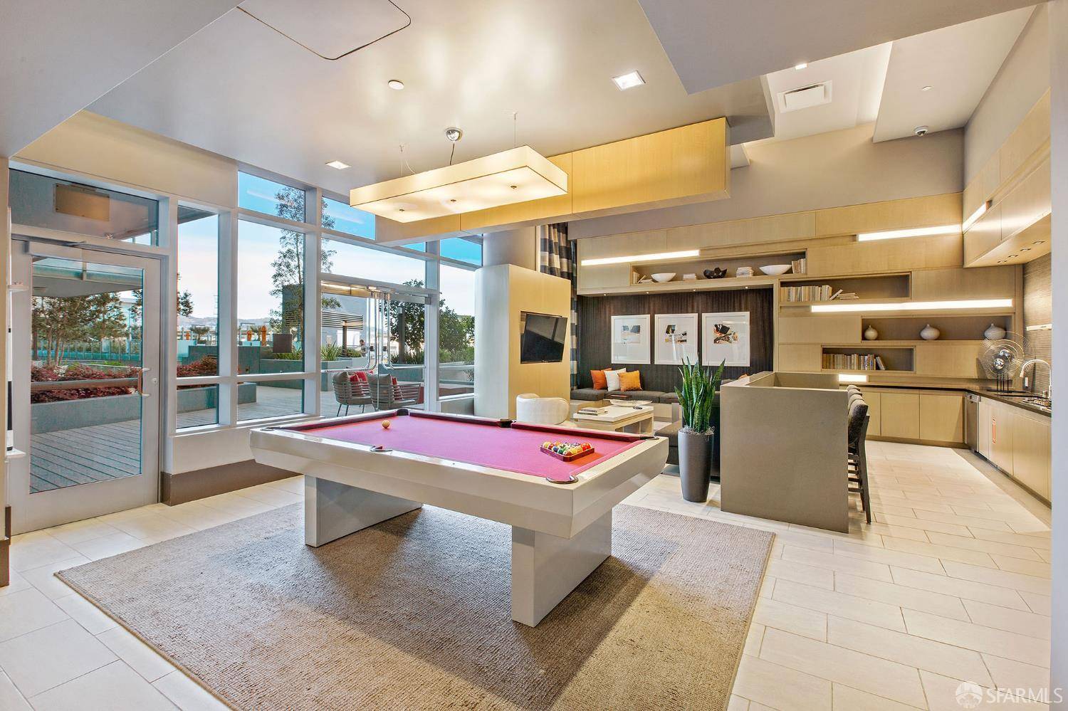 San Francisco, CA 94158,718 Long Bridge ST #1002