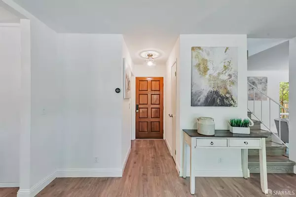 Oakland, CA 94618,4444 Clarewood DR