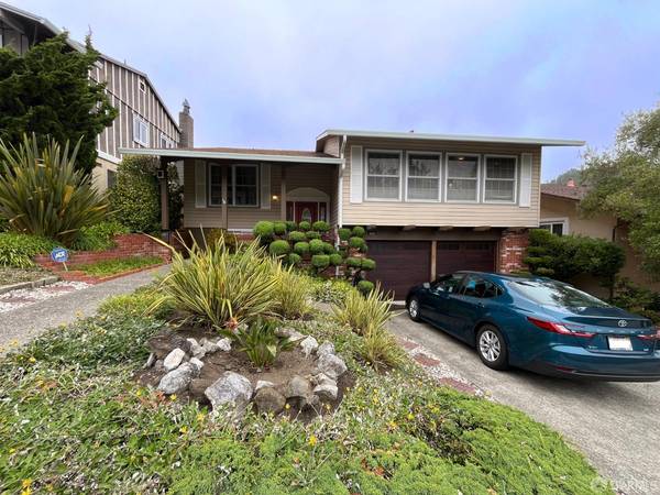 1032 Everglades DR, Pacifica, CA 94044