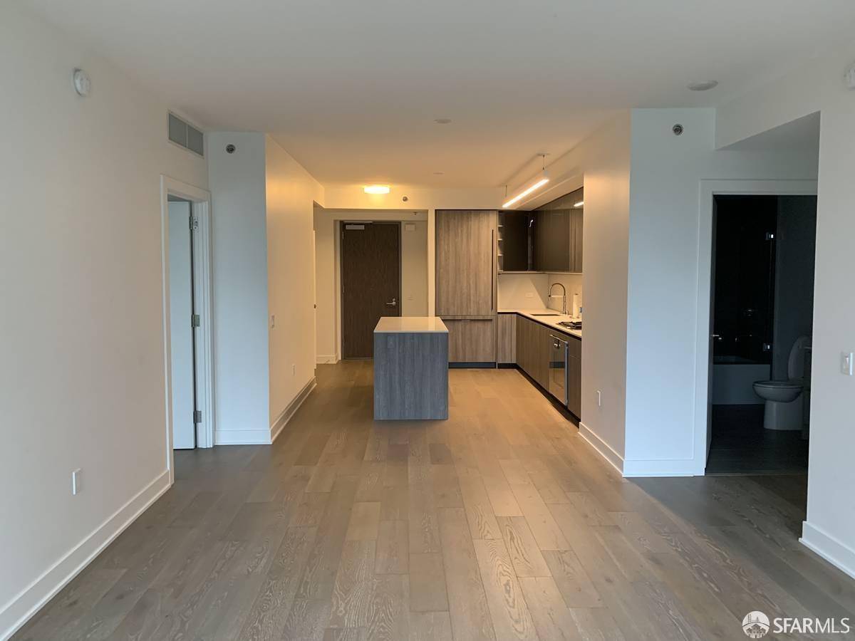 San Francisco, CA 94105,338 Main ST #11F