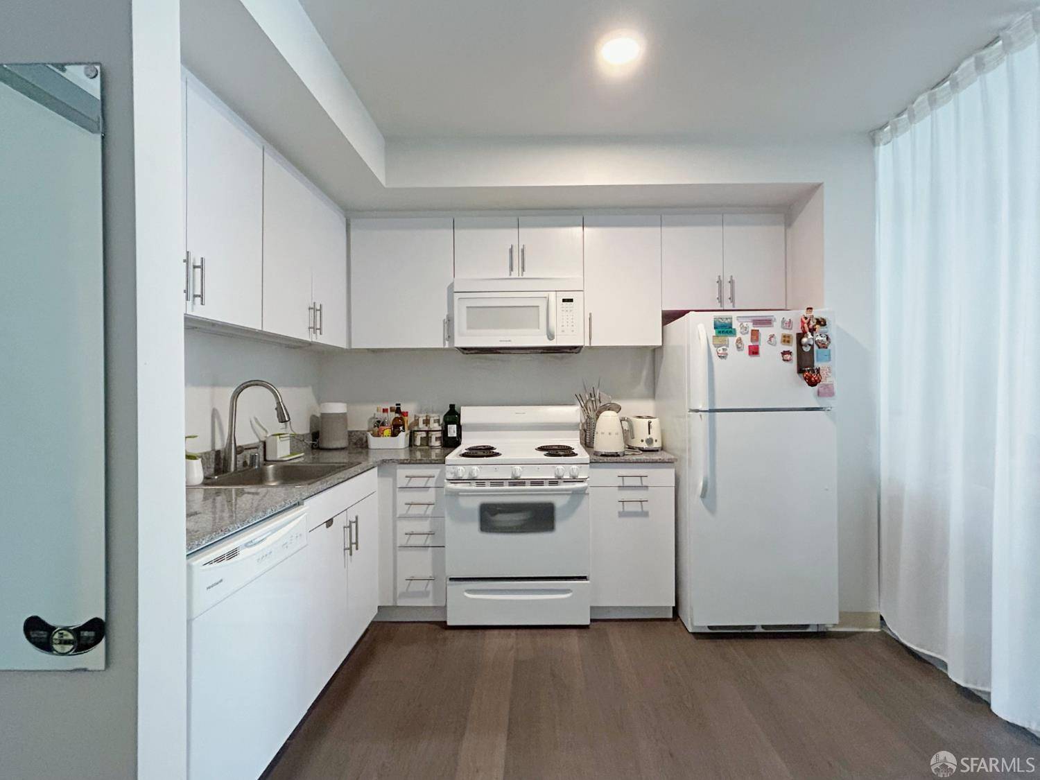 San Francisco, CA 94103,1400 Mission ST #1203