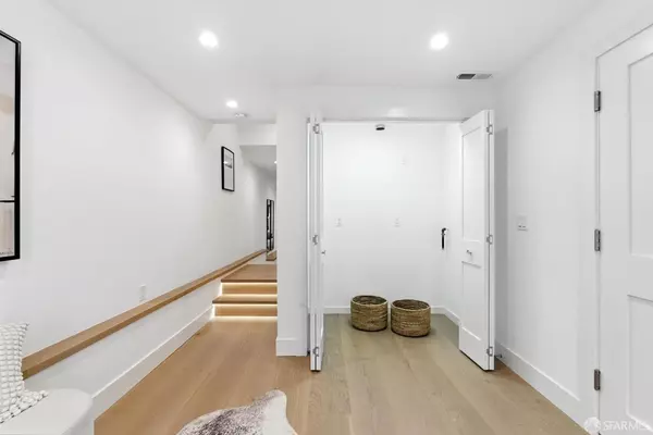 San Francisco, CA 94112,243 Granada AVE
