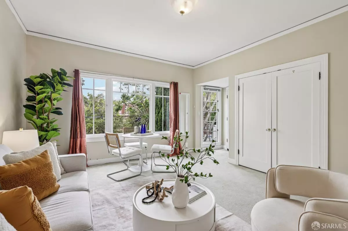 Berkeley, CA 94709,1767 Euclid AVE #4