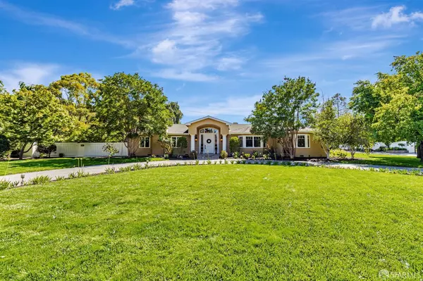 Atherton, CA 94027,2 Callado WAY