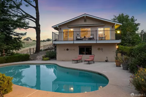Walnut Creek, CA 94595,375 Montecillo DR