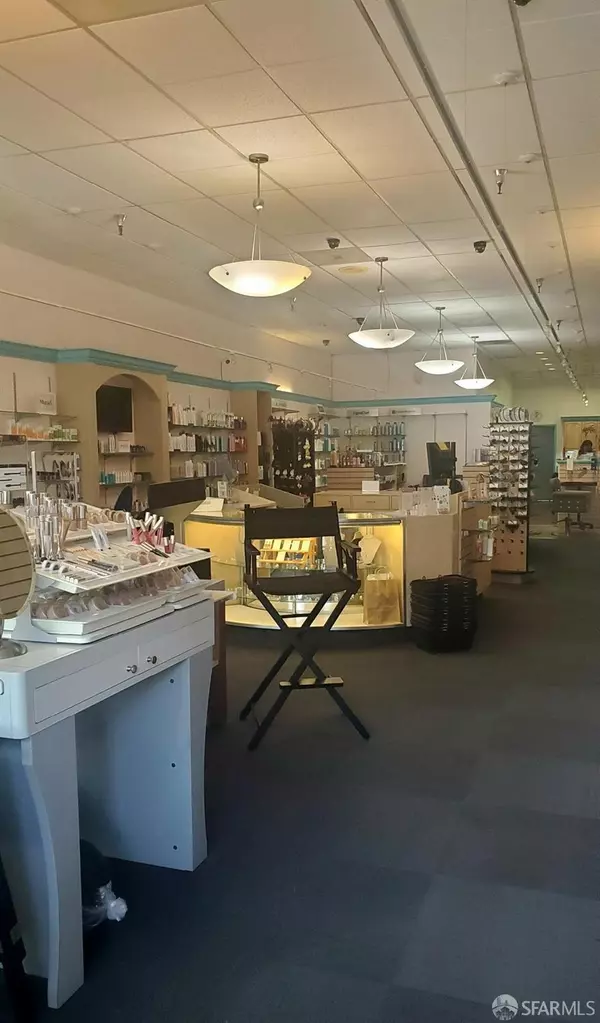 San Bruno, CA 94066,18 Bayhill CTR