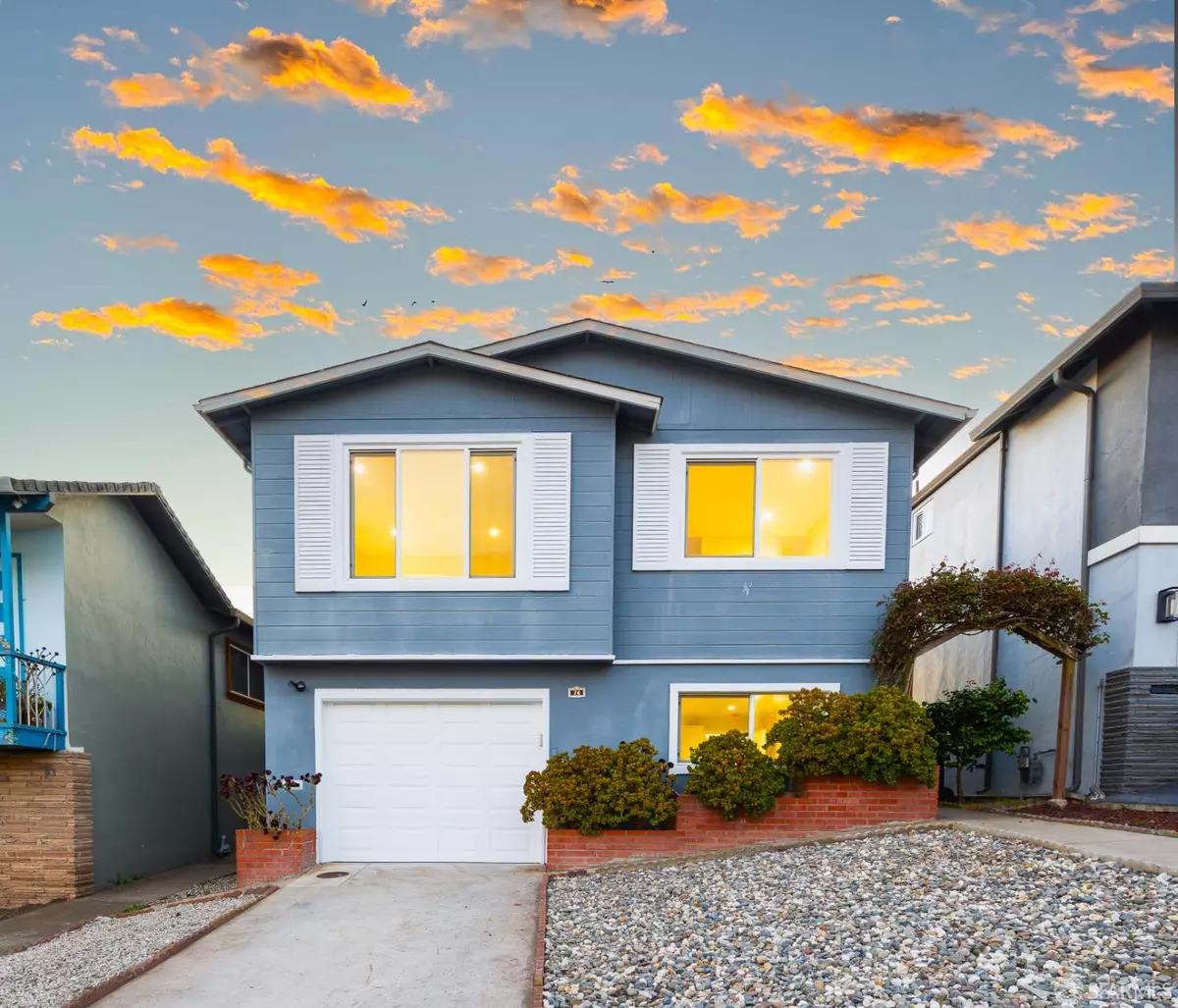 Daly City, CA 94015,74 Clearview DR