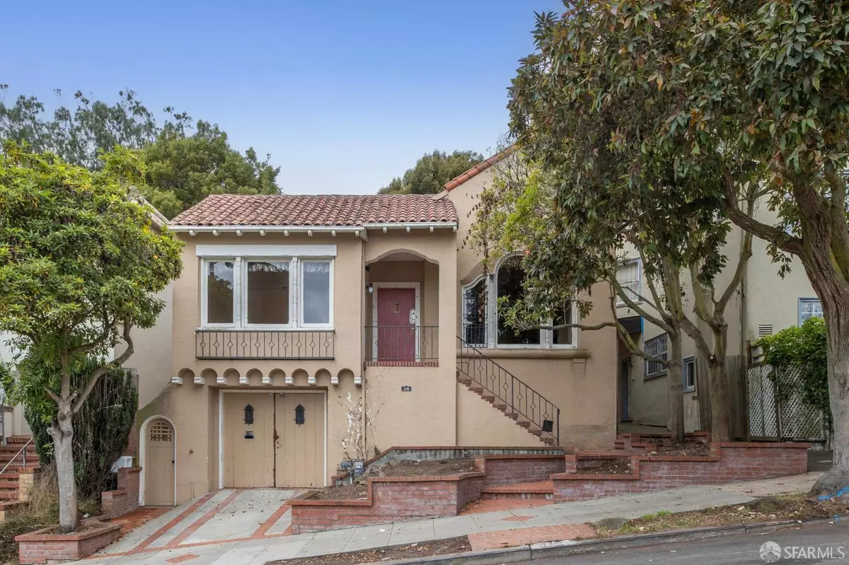 San Francisco, CA 94127,110 Forest Side AVE