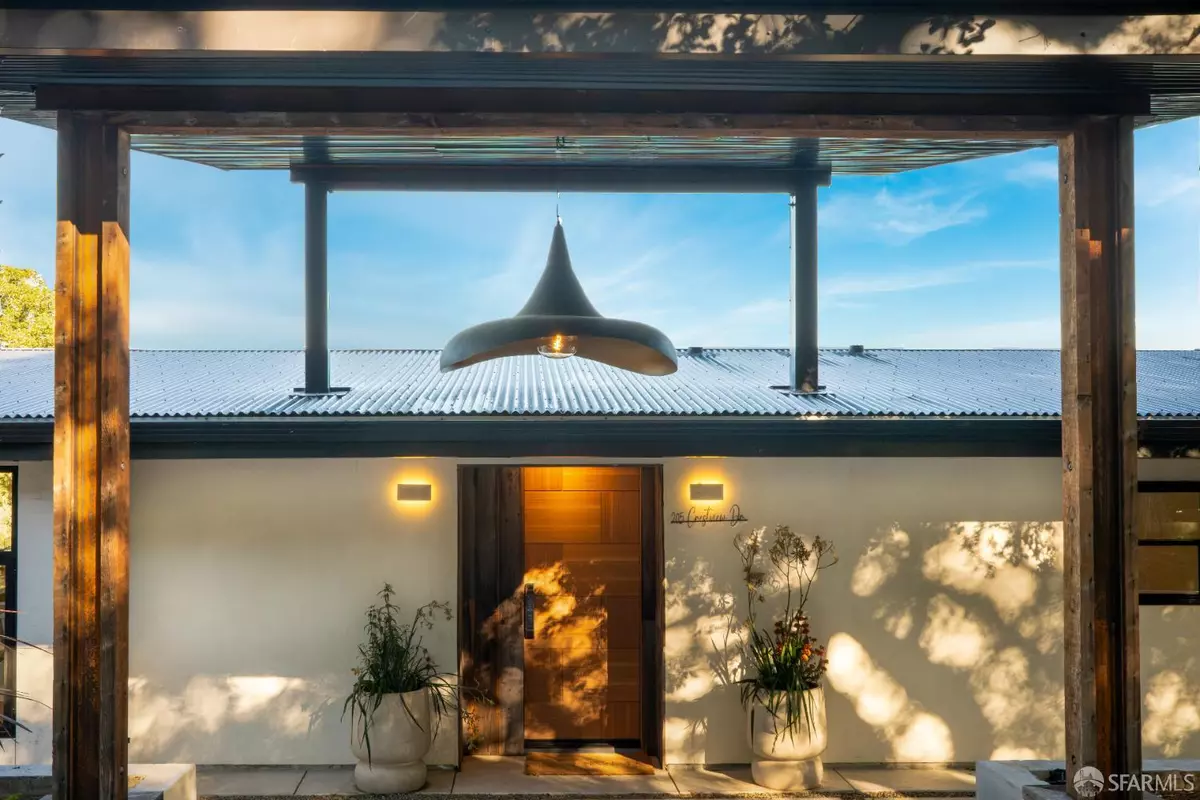 Orinda, CA 94563,205 Crestview DR