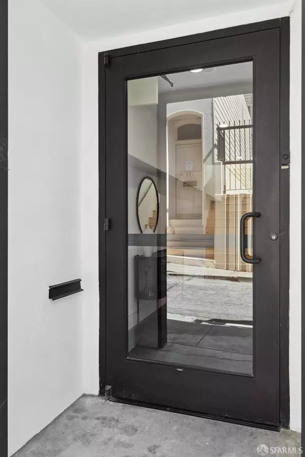 San Francisco, CA 94115,2232 Bush ST