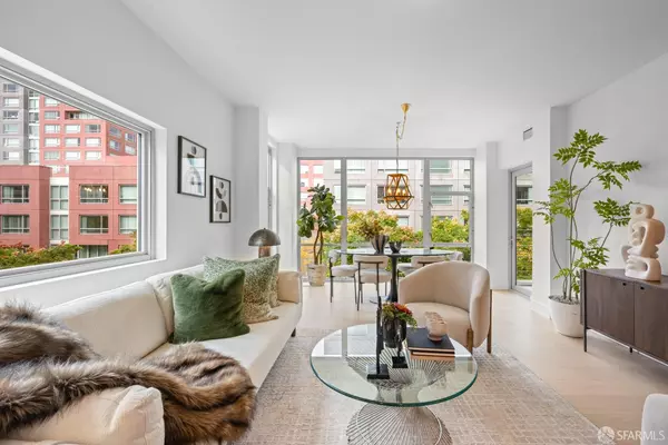 San Francisco, CA 94158,235 Berry ST #417