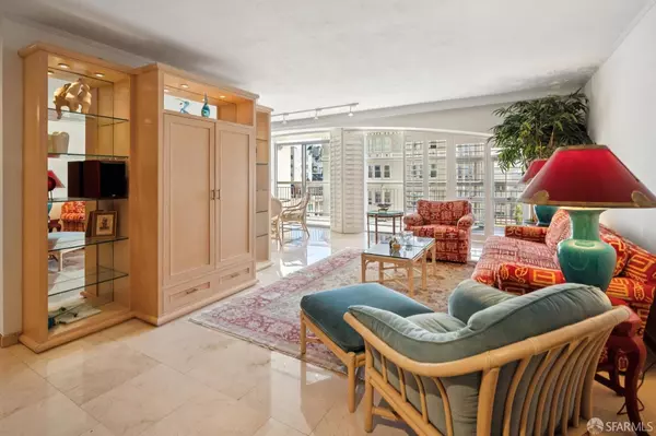 San Francisco, CA 94115,2200 Pacific AVE #8E