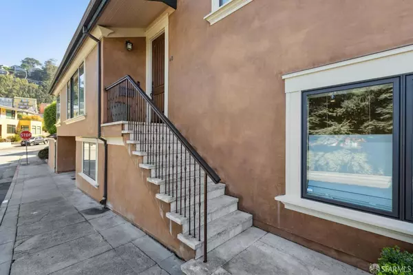 San Francisco, CA 94127,40 Dorchester WAY