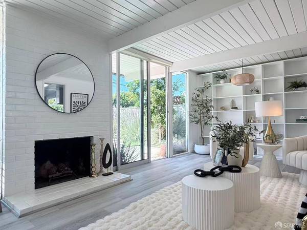 915 S Tantau AVE, Cupertino, CA 95014