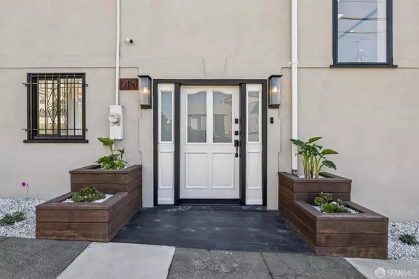 San Francisco, CA 94116,701 Quintara ST