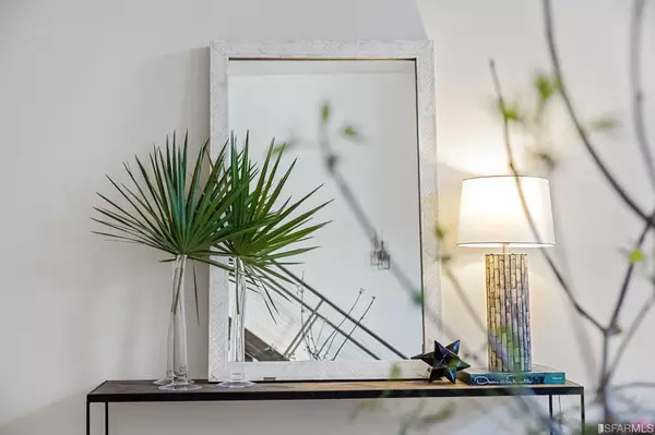 San Francisco, CA 94103,229 8th ST #2