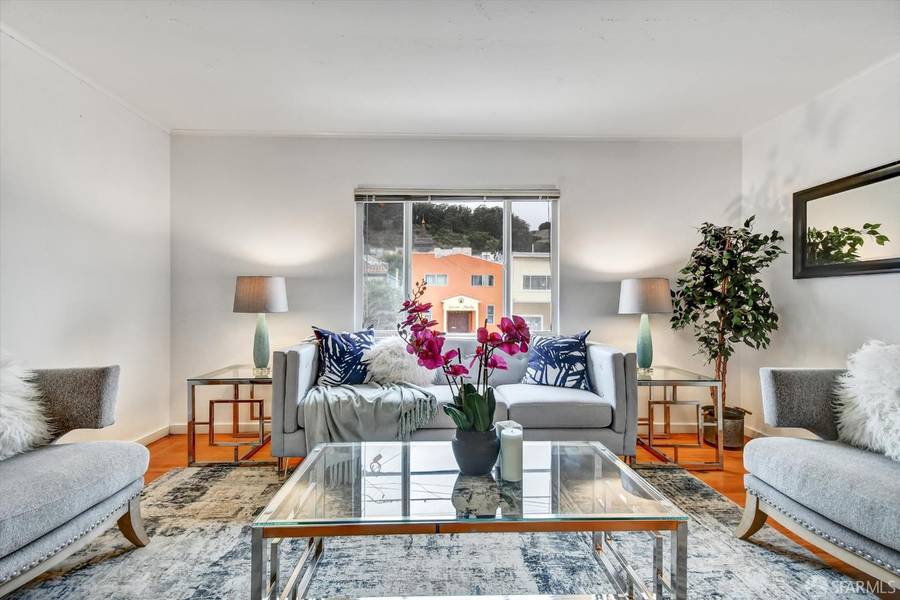 1090 Gilman AVE, San Francisco, CA 94124