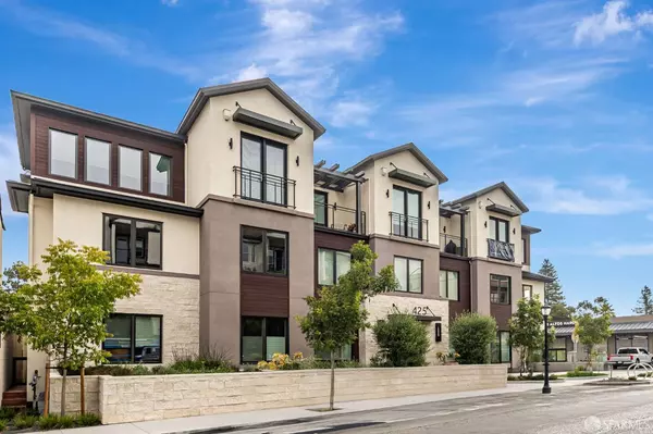 Los Altos, CA 94022,425 First ST #14