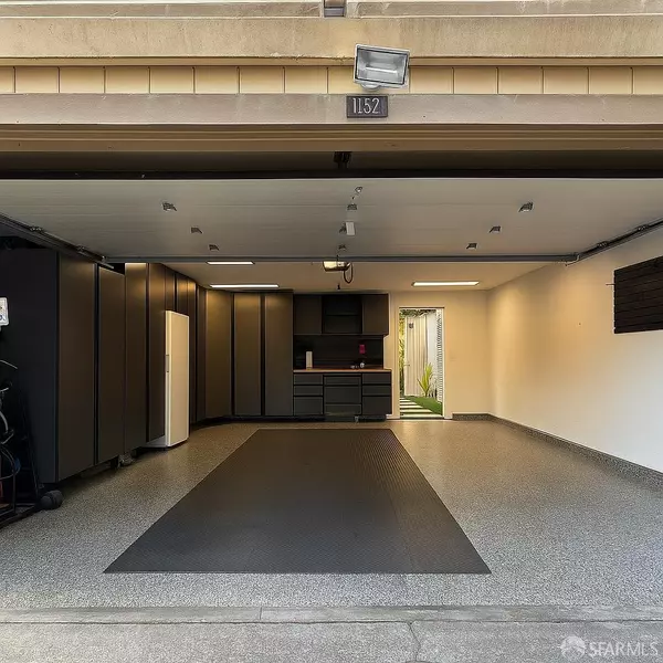 Alameda, CA 94502,1152 Admiralty LN