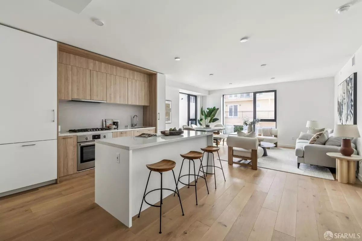 San Francisco, CA 94109,915 North Point ST #J5