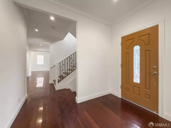 San Francisco, CA 94127,1325 Portola DR