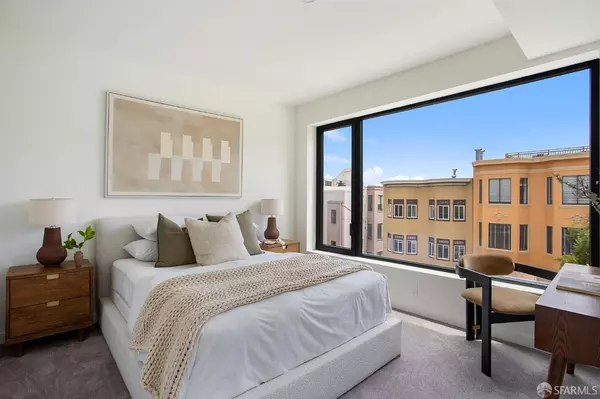 San Francisco, CA 94109,915 North Point ST #M5