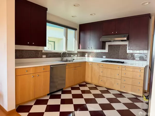 San Francisco, CA 94131,377 Oak Park DR