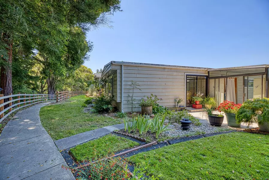 7 Oak Shadow LN #~, Aptos, CA 95003