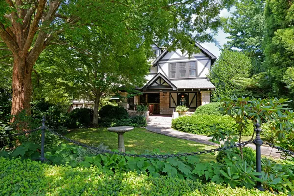 1013 Brow RD, Lookout Mountain, TN 37350