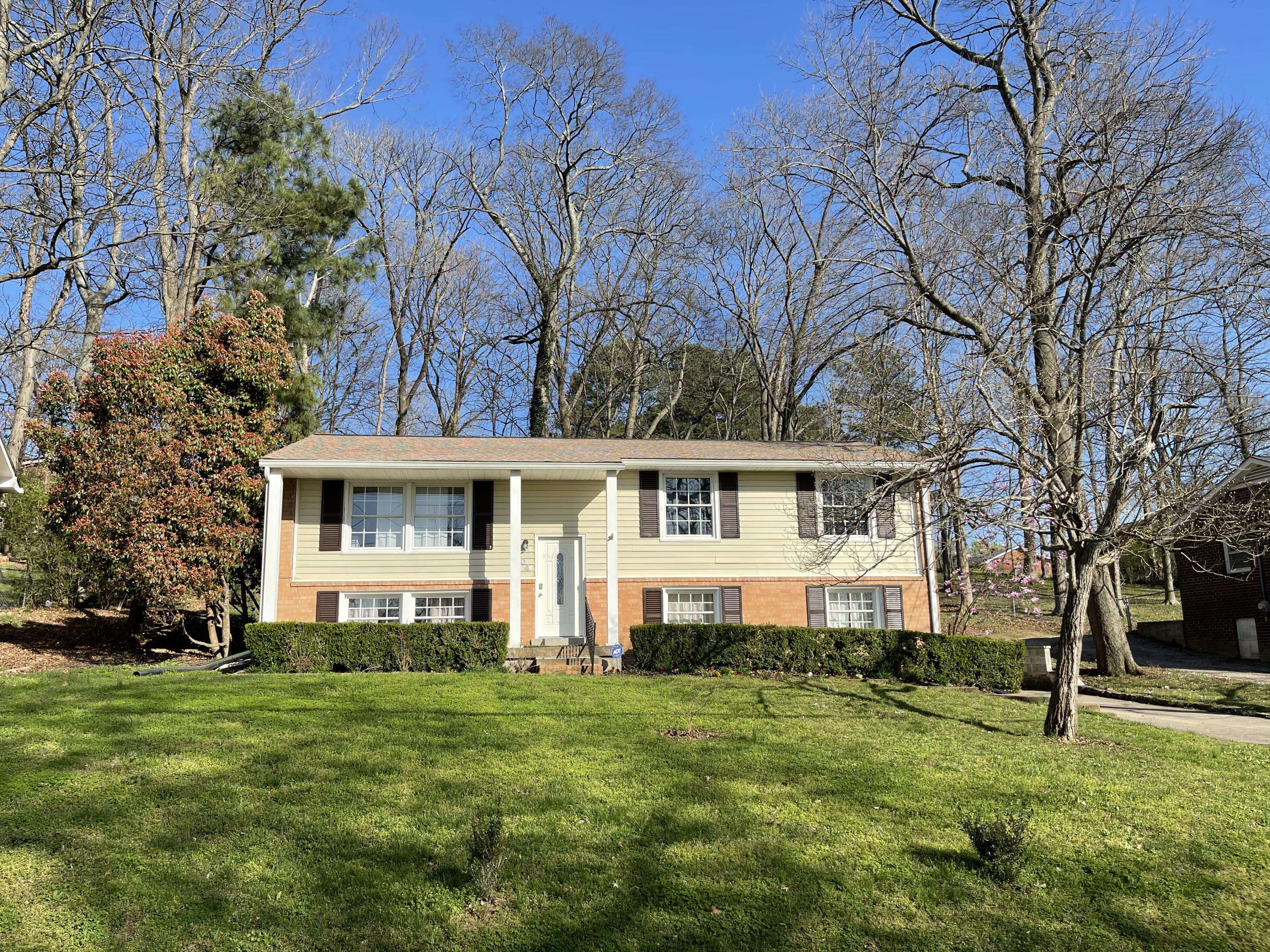 304 Bonnahurst DR, Hermitage, TN 37076