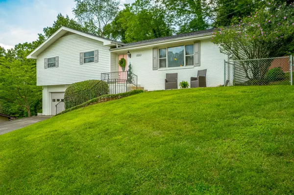 Hixson, TN 37343,1332 Michael LN