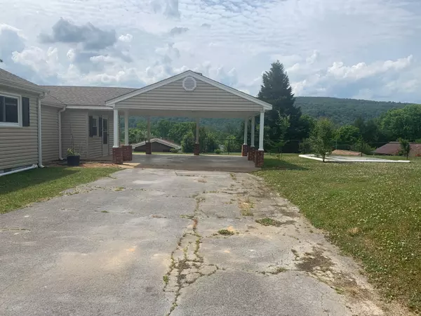 Soddy Daisy, TN 37379,355 Carden ST