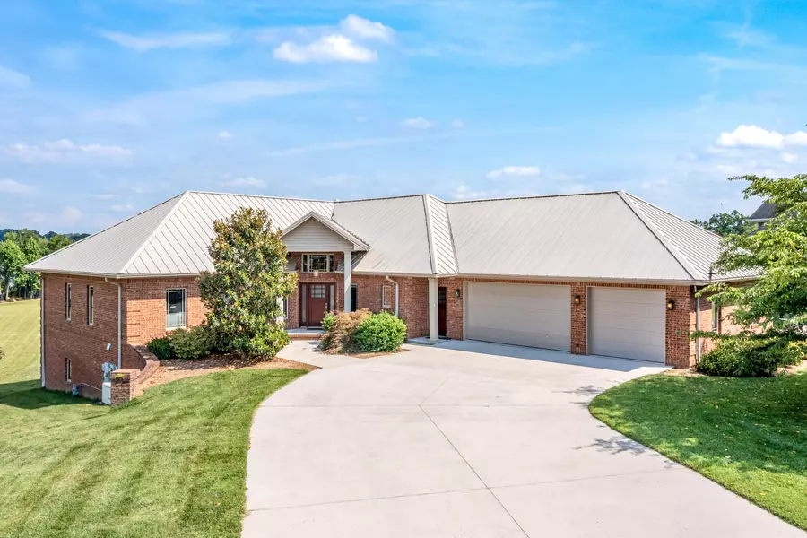 303 Summerfield LN, Dayton, TN 37321