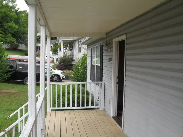 Soddy Daisy, TN 37379,1077 Harvest Knoll LN